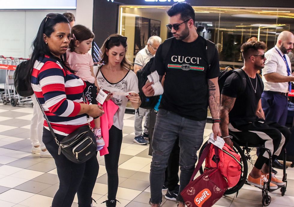 Guilherme Cherion, Fernando Fernandes, Bianca e amigos - Foto: Thiago Duran / Divulgação