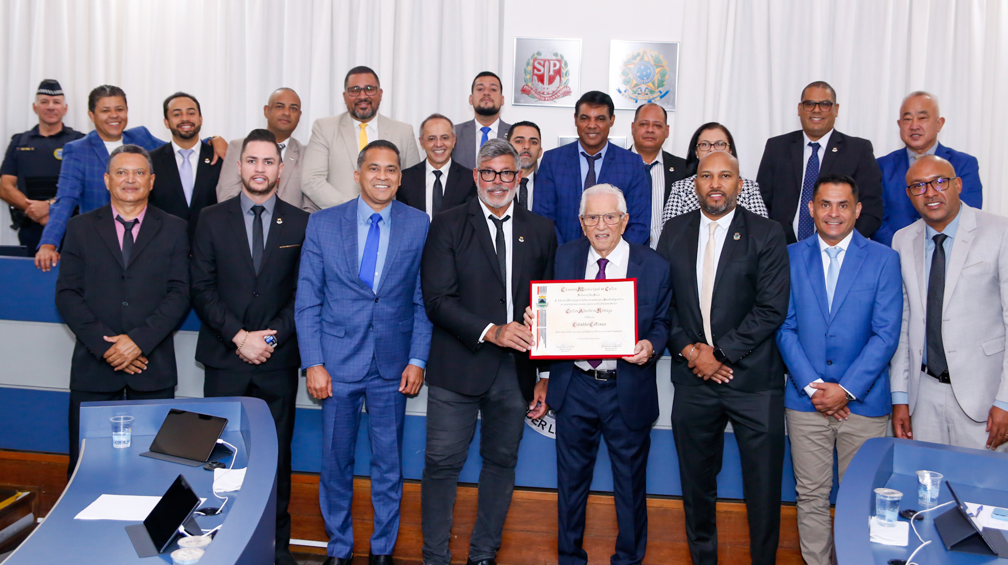 Carlos Alberto de Nóbrega recebe o título de Cidadão Cotiano - Crédito da Foto: Thiago Duran / Divulgação