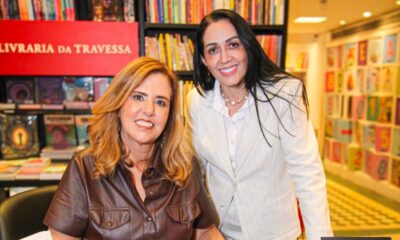 Ylana e a CEO da Editora Leader, Andreia Roma