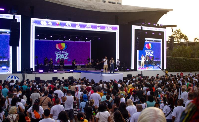 Multidão lotou o Parque Madureira na 3ª edição do Canto Pela Paz no Rio de Janeiro