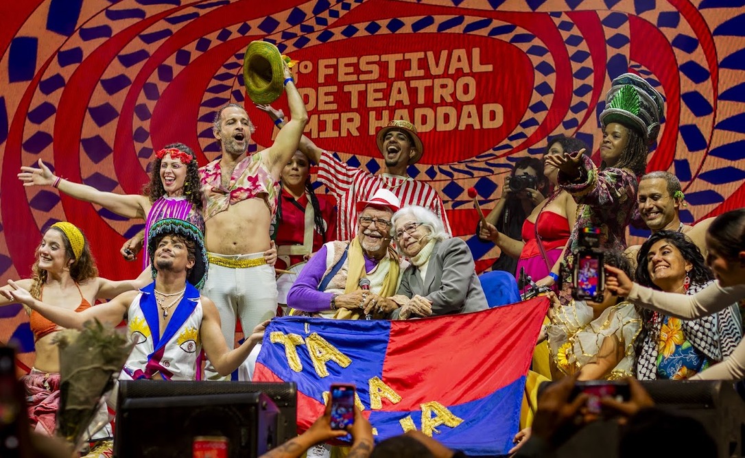 Abertura do Festival de Teatro Amir Haddad em 2025 - Amir Haddad, Fernanda Montenegro e Grupo Tá Na Rua
